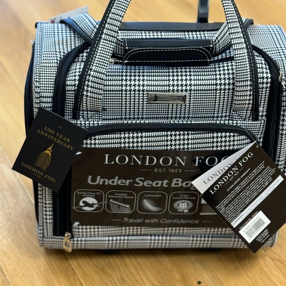 London fog under seat lugg - Picture 2 of 4